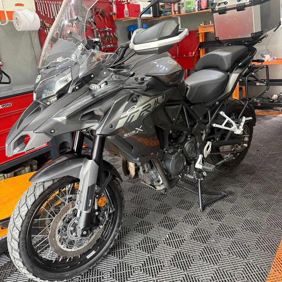 Benelli TRK 502X en el taller Motos Roll